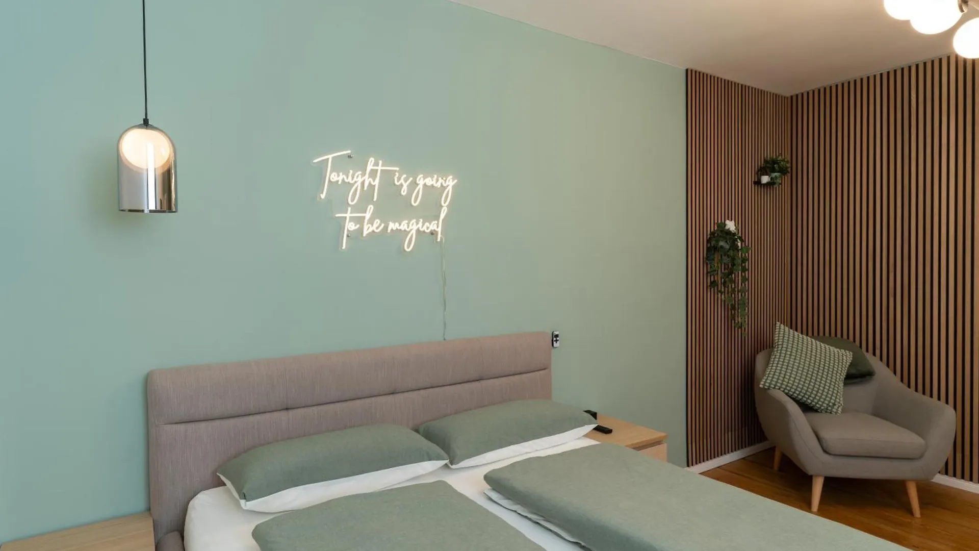 Appartamento Helle Ferienwohnungen Am Mehringdamm - Stylisch Und Zentral Berlino